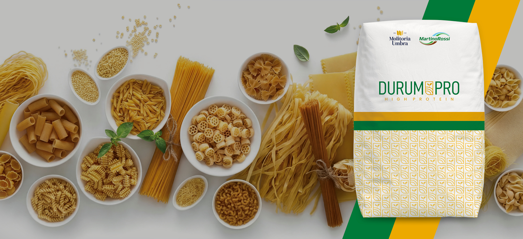 Confezione Durum Pro circondata da diversi formati di pasta